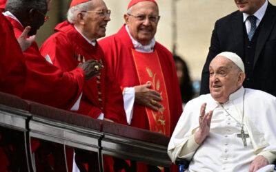 En el Vaticano, deshojando la margarita