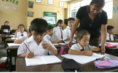 Perú | Congreso promulgó ley que permite a padres de familia censurar contenido de textos escolares