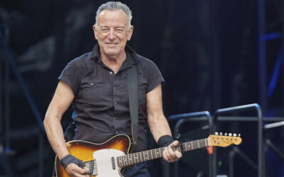 Bruce Springsteen Lambastes “Treasonous” Trump During Start of European Tour