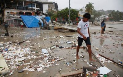 Due morti nel passaggio dell’uragano Erick sul sud del Messico