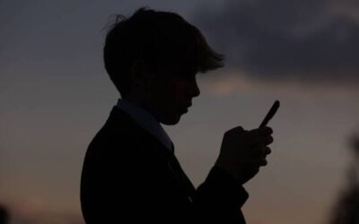 In Europa si discute sull’età giusta per usare i social media