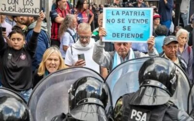 Argentina | Jubilados, docentes, sindicatos y organizaciones sociales marchan hacia el Congreso, tras el fallo a Cristina Kirchner
