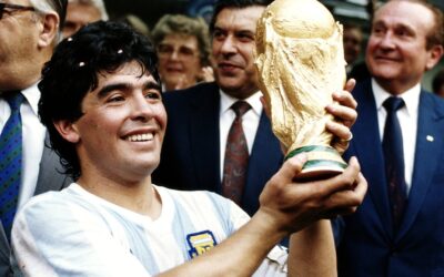 Maradona relata el juicio a sus (¿asesinos?) y narra a la Argentina misma