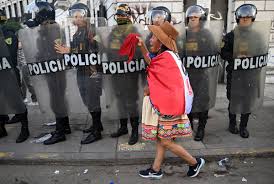 Perú aprueba una amnistía para represores y violadores humanitarios