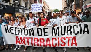 Murcia muestra su rechazo a las cacerías racistas en Torre Pacheco con una gran manifestación