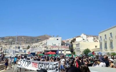 Anti-genocide protesters block hundreds of Israeli tourists from disembarking in Greek port
