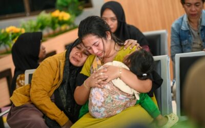 Cinque morti e decine di dispersi per il naufragio di un traghetto al largo di Bali