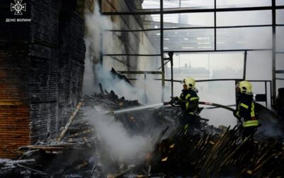 La Russia ha lanciato il più grande attacco aereo dall’inizio della guerra in Ucraina