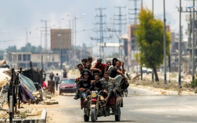 L’esercito israeliano estende le operazioni di terra al centro della Striscia di Gaza