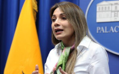 Ecuador | El gobierno redujo el número de ministerios de 20 a 14 y despidió a 5.000 funcionarios