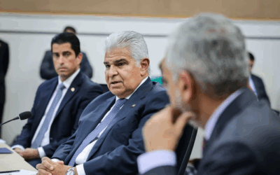 Panamá | Presidente Mulino avala demanda contra dos puertos en el Canal