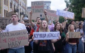 A New Wave of Protests Confronts Zelensky’s Move to Rein in Anti‑Corruption Agencies