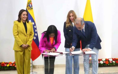 Los gobiernos de Venezuela y Colombia firmaron un acuerdo de entendimiento para establecer una Zona Económica Especial de Paz