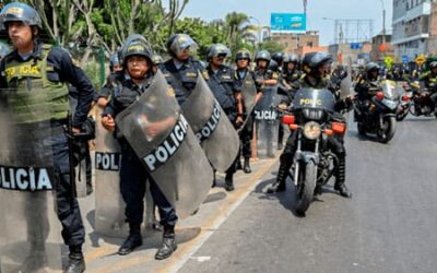 Perú | La policía reprimió a trabajadores, gremios y ciudadanos en protesta contra llegada de Dina Boluarte a Iquitos