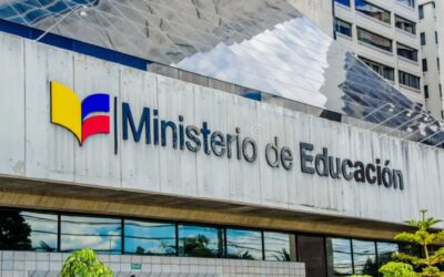 Ecuador | La Unión Nacional de Educadores anuncia movilizaciones para el 7 y 16 de agosto contra los despidos