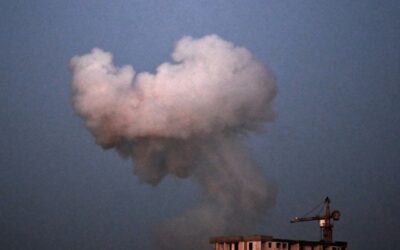 I bombardamenti russi su Kiev causano 15 morti, tra cui tre bambini