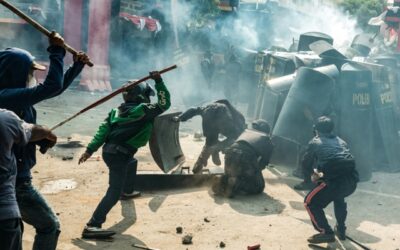 Indonesia, scontri tra manifestanti e polizia dopo la morte di un autista di mototaxi