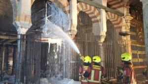 Los colectivos sociales señalan la gestión de la Iglesia tras el incendio de la Mezquita de Córdoba