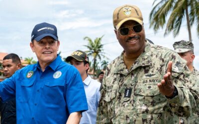 Panamá | Funcionarios recibieron al jefe del Comando Sur quién supervisó los ejercicios conjuntos de fuerzas especiales en el Canal