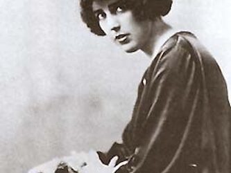 Reviving Louise Bryant