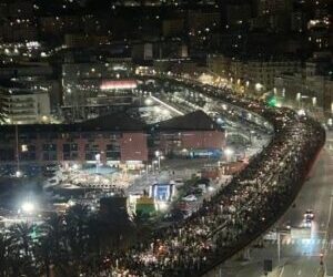 In Genoa, 50,000 people greet the Global Sumud Flotilla boats departing for Gaza.