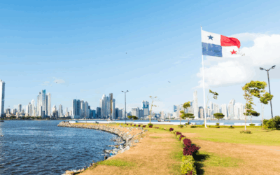 ¿Panamá debe tomar las armas o pensar? – Por Indira Londoño