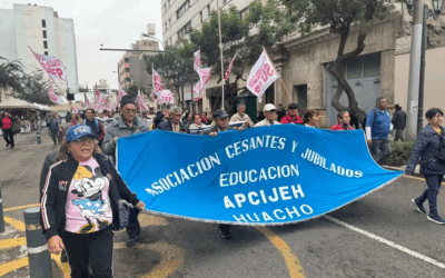 Perú | Miles de maestros marchan al Congreso para exigir pensiones justas