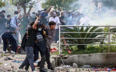 Scontri tra polizia e manifestanti in Nepal, almeno sedici morti