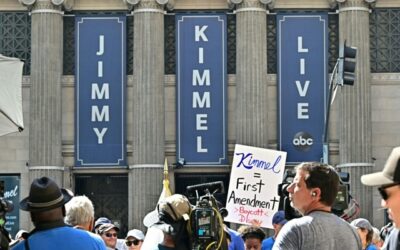 Jimmy Kimmel torna in tv e attacca l’amministrazione Trump