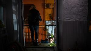 La Junta busca aprobar una ley de vivienda que “criminaliza la pobreza” y apuesta por el ladrillo