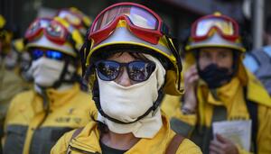 Los bomberos ‘voluntarios’ demandarán a la Generalitat catalana por ser personal ‘low cost’