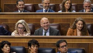 La derecha metálica