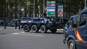 Despliegue policial máximo para sofocar las protestas propalestina de la última etapa de La Vuelta en Madrid