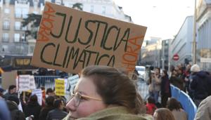 Ecofeminismo energético: poner la vida en el centro también es hablar de placas solares