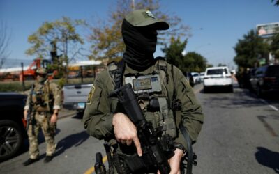 L’amministrazione Trump descrive Chicago e Portland come “zone di guerra”