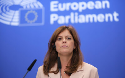 Il parlamento europeo conferma, per un solo voto, l’immunità per Ilaria Salis