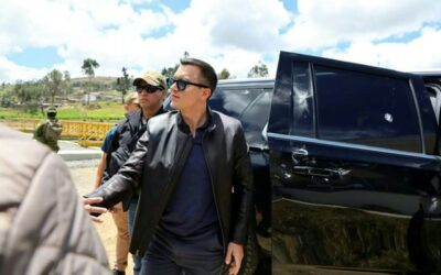 Attacco al veicolo su cui viaggiava il presidente ecuadoriano Daniel Noboa