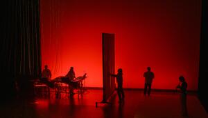 Influencers a puñetazos en el gran guiñol digital