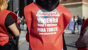 Salidas que no lo son: recursos sociales frente al muro de la vivienda