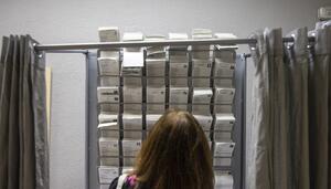 La democracia no puede permitirse borrar a las personas no binarias