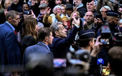 Scarcerato l’ex presidente francese Nicolas Sarkozy