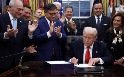 Stati Uniti, Donald Trump firma la legge che mette fine allo “shutdown”