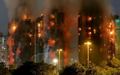 Vasto incendio in un complesso residenziale a Hong Kong, almeno 13 morti