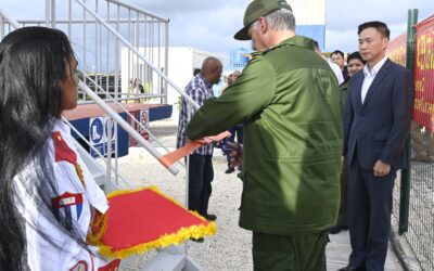 Cuba | Miguel Díaz-Canel inaugura un parque solar con capital de donación chino para aumentar la capacidad de energía solar en el país