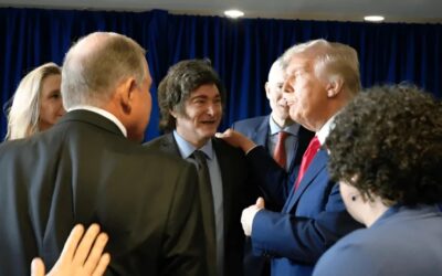 Milei busca consagración en Estados Unidos: entre la fe de mercado y la dependencia financiera