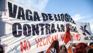 “Victoria rotunda” de la huelga de alquileres contra La Caixa: 1.700 pisos serán públicos para siempre