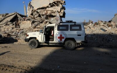 Cinque morti in un attacco israeliano a Gaza, identificato il corpo del penultimo ostaggio 