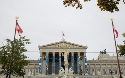 L’Austria vieta alle minori di 14 anni d’indossare il velo a scuola