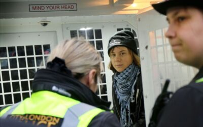 Greta Thunberg arrestata a Londra durante una manifestazione in sostegno della Palestina