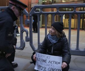 Greta Thunberg arrested in London for a sign supporting Palestine Action